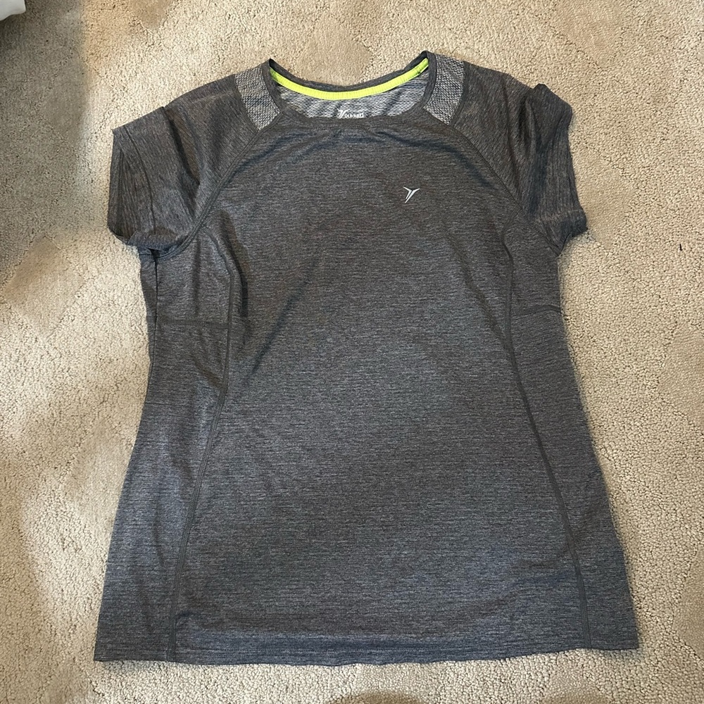Women’s Old Navy Tee